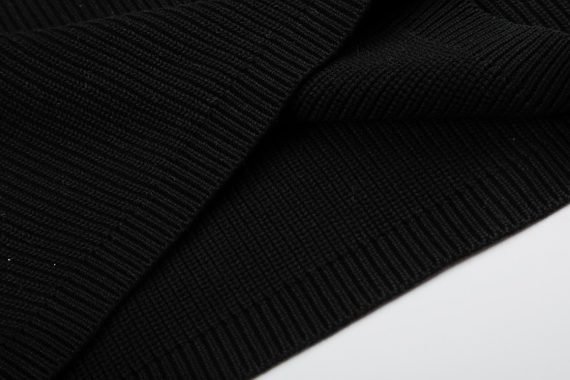 Xiuyu Polo， · 3