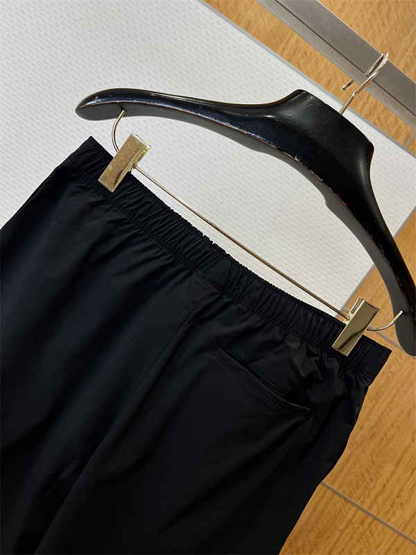 Fitted Casual Shorts · 5