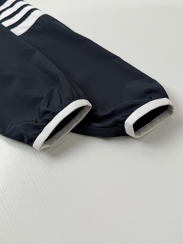 Four Stripes Stripe Sunscreen Shirt · 4