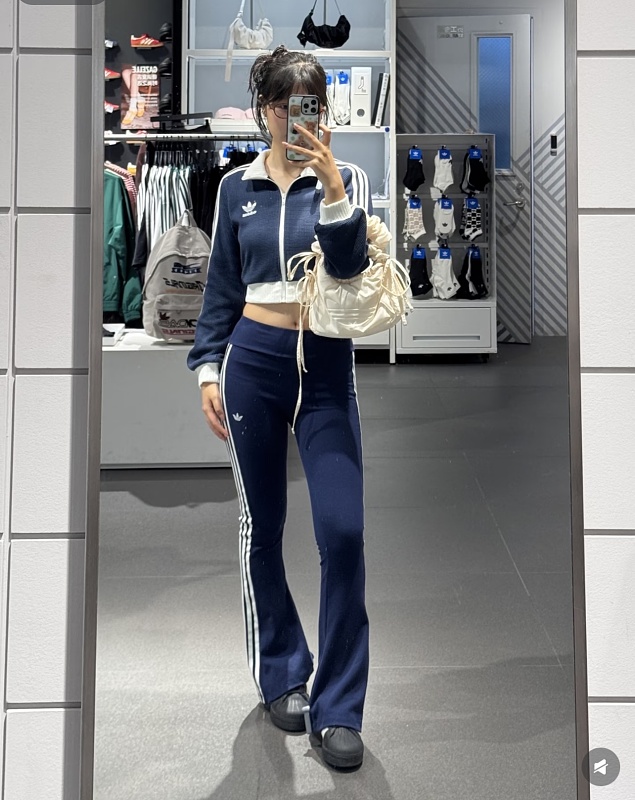 Adidas Trefoil Three Stripe Flare Leggings 10