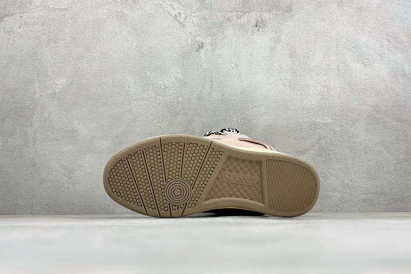 Zhenhui- Lanvin Curb · 6