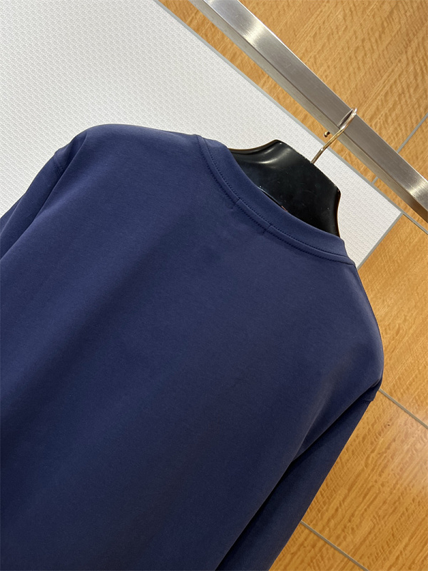 Retro Gradient Letter Print T-Shirt · 5