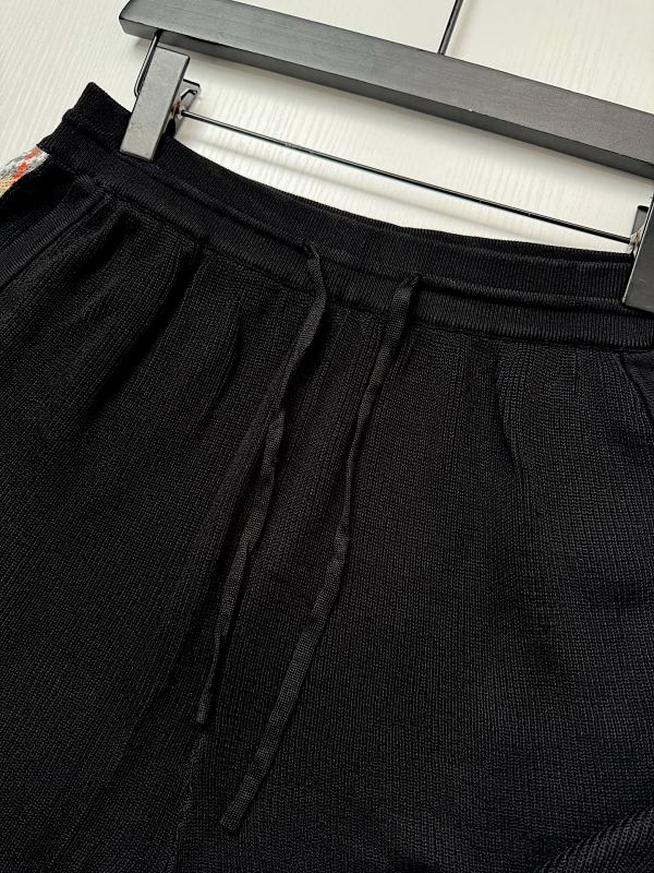 Check Knit Shorts · 5