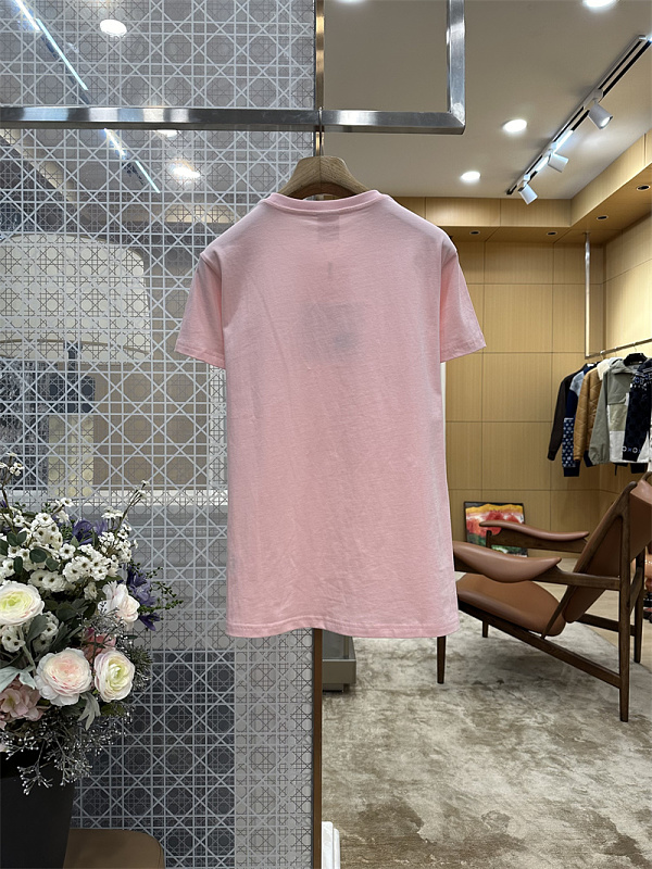Butterfly Letter Badge Embroidery T-Shirt · 2