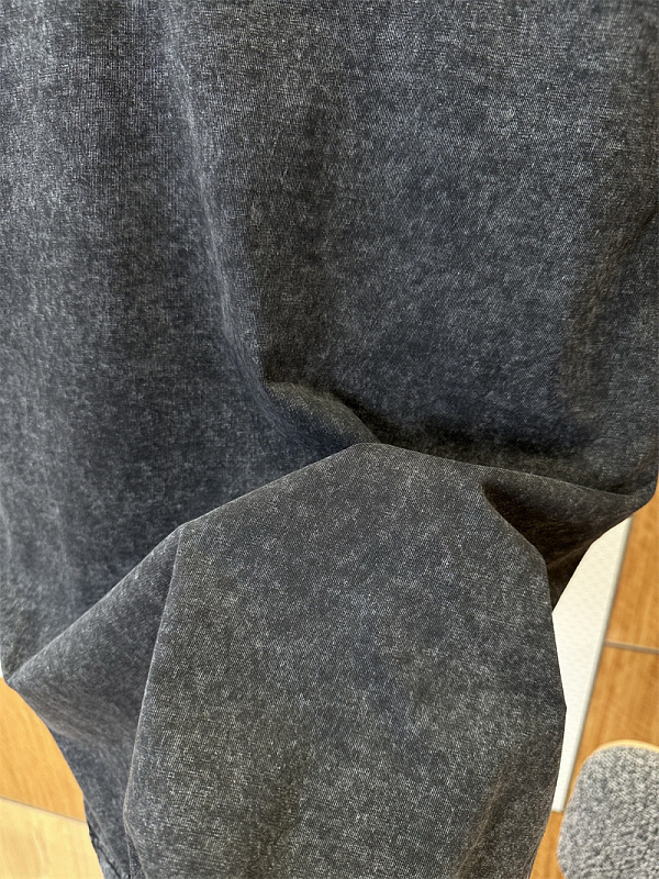 Letter Print T-Shirt · 3
