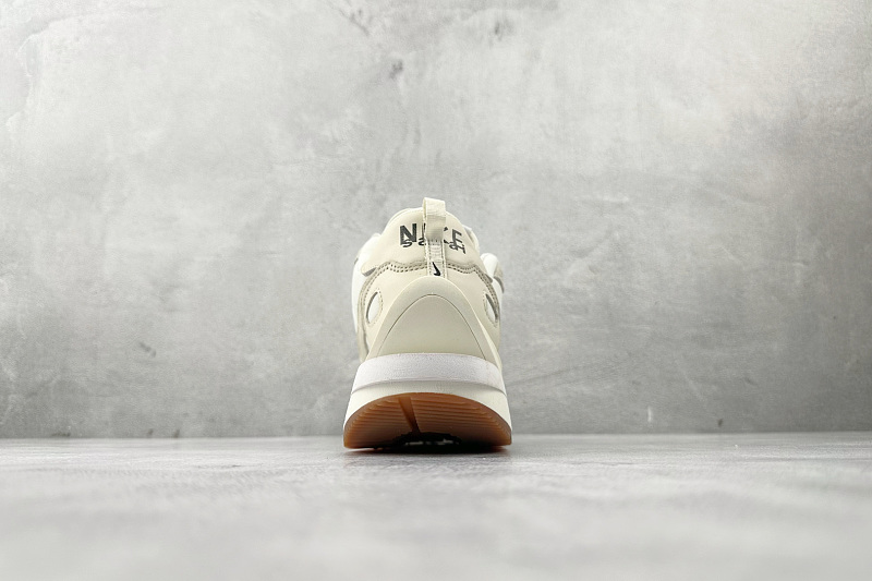 zhenhui-Sacai X Nike VaporWaffle White And Gum