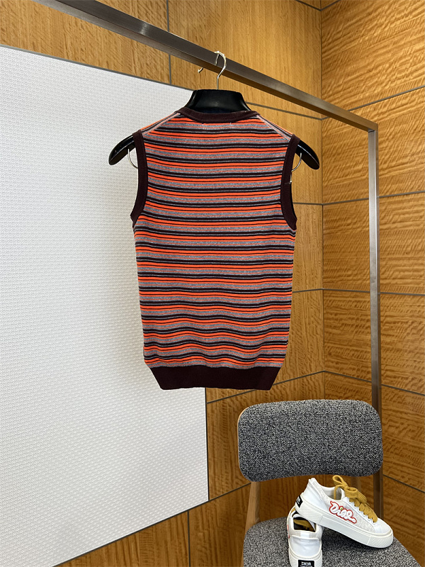Vintage Stripe V-Neck Knit Vest 9