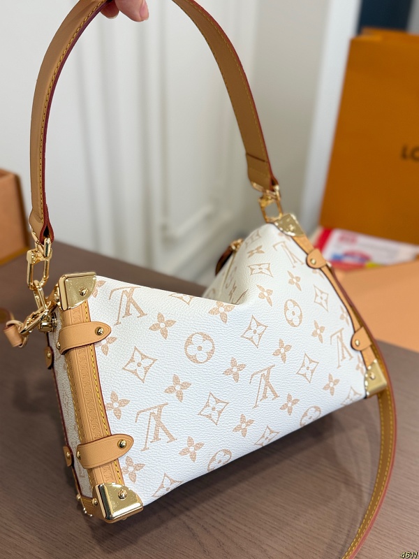 Xinxin LV Trunk，23*16cm · 4