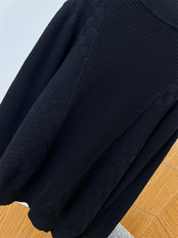 Cable Knit Half Zip Sweater 4