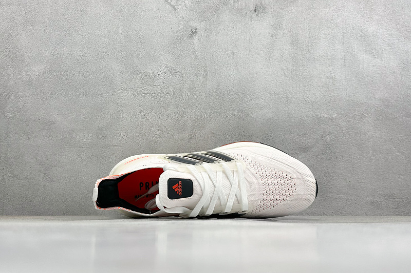 zhenhui-Adidas UltraBoost 21 7