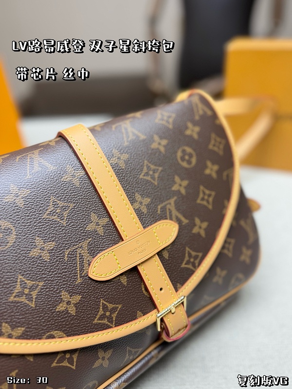 Xinxin LV Monogram ​​，30*21cm 6