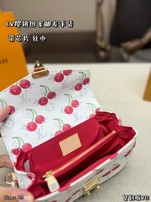 Xinxin LV ​​，21*13cm · 2