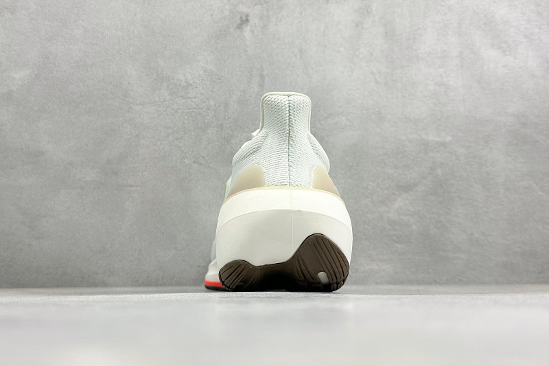 zhenhui-Adidas Ultraboost Light W 4