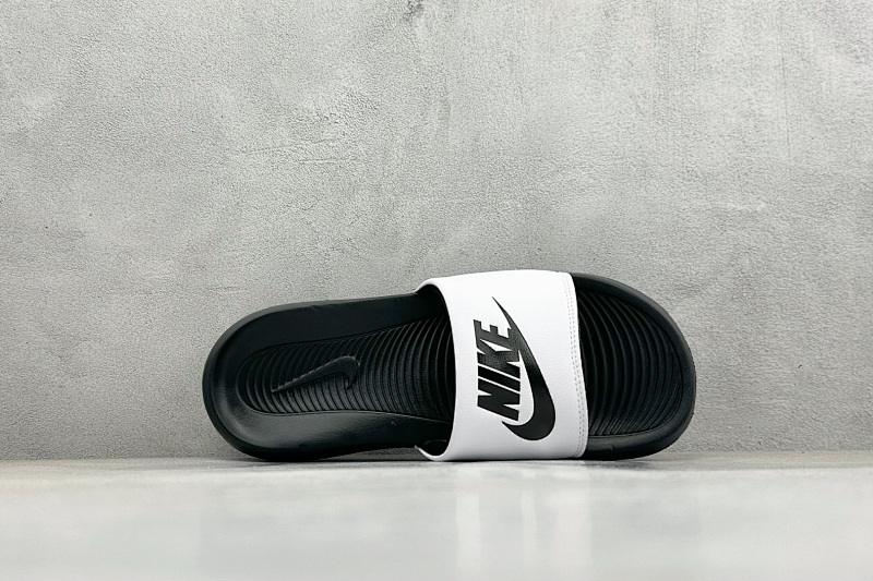 zhenhui-Nike Victori One Slide 7