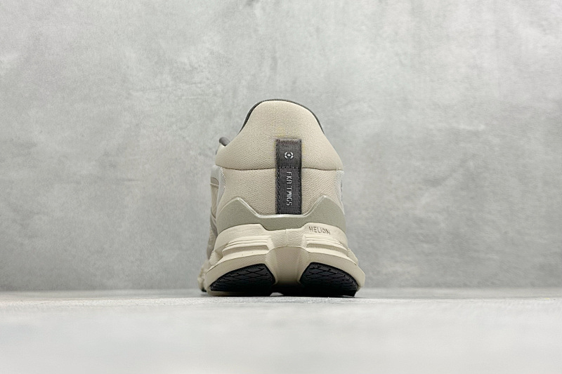 Zhenhui- On Running Cloud X Fka-3mf10910603 · 4