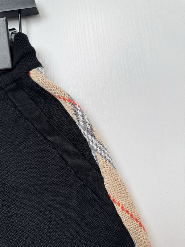 Check Knit Shorts · 4