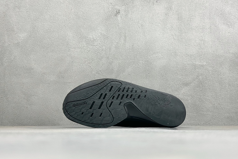 Zhenhui- Adizero Adios 10 6