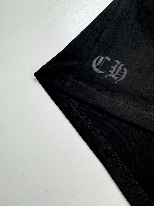 Horseshoe Print Short Sleeve T-Shirt · 2