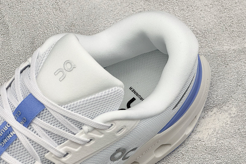 Zhenhui- On Cloudrunner 3 · 2