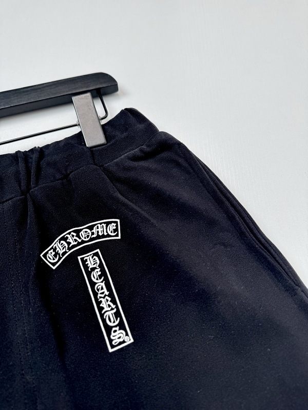 Horseshoe Print Shorts 3