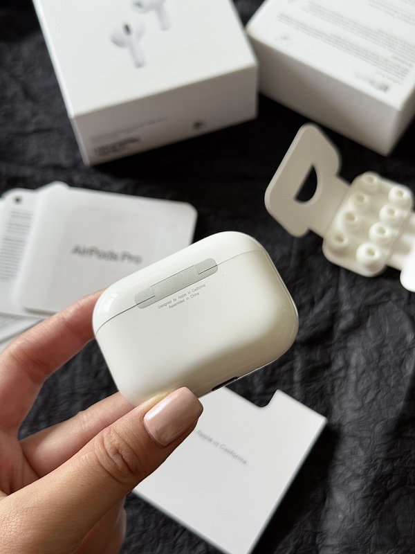 Kele- AirPods Pro 3 · 3