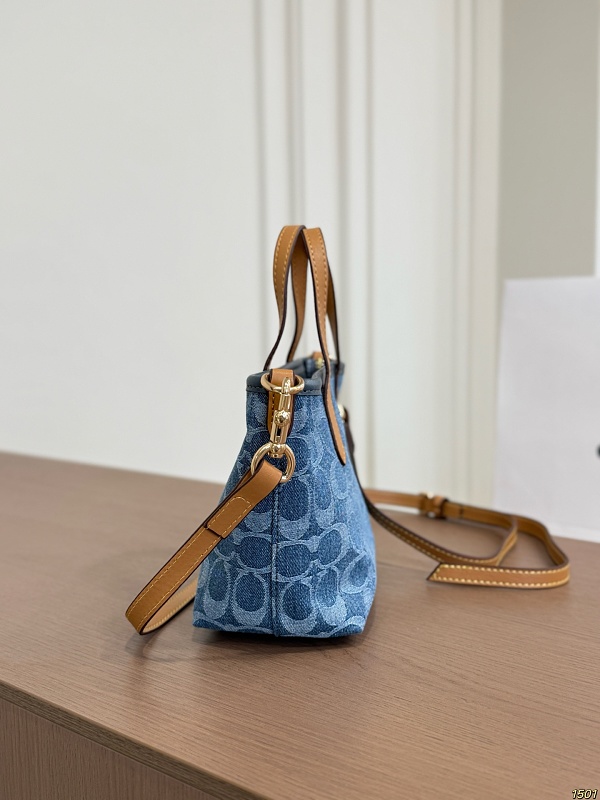 Xinxin Coach 16*14cm 9