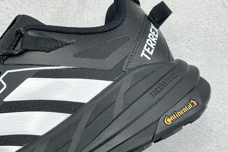 zhenhui-Adidas Free Hiker Lt