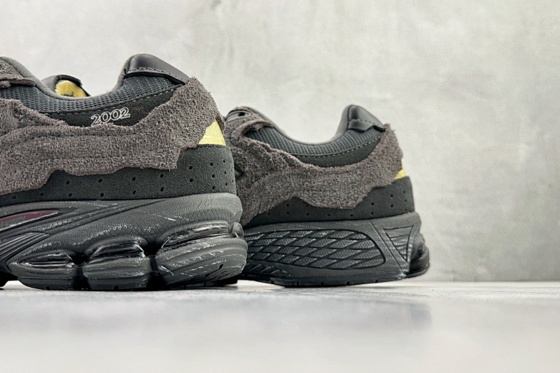 zhenhui-SupBro X New Balance NB 2002R-M2002RDB 2