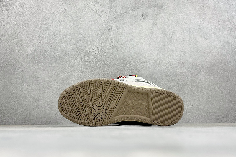 Zhenhui- Lanvin Curb · 3
