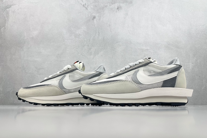 zhenhui-Sacai X Nike Waffle 5