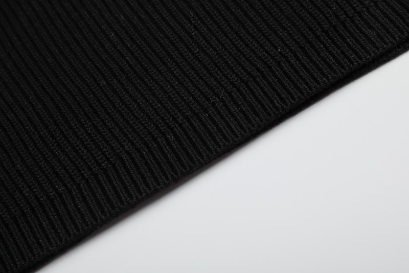 Xiuyu Polo， · 4