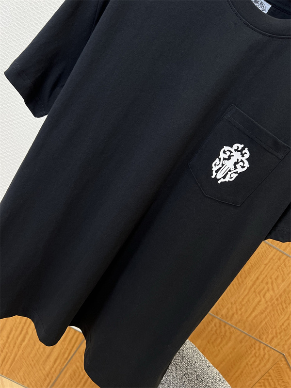 Horseshoe Print Short Sleeve Tee
