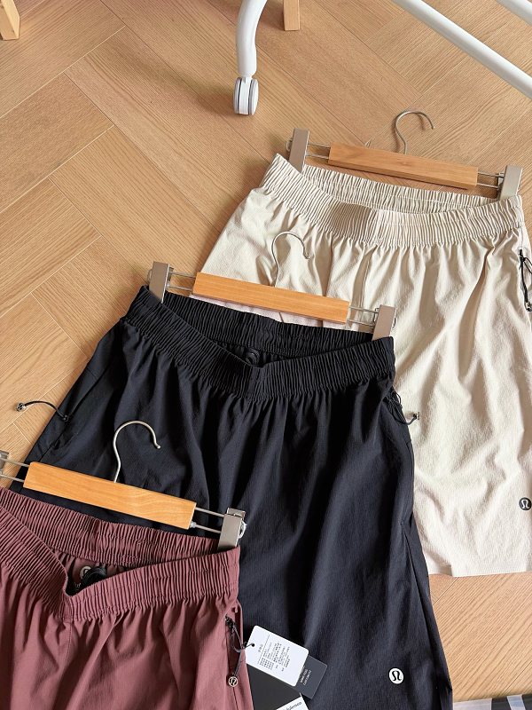 Lululemon Multifunctional Summer Joggers 9