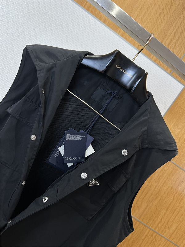 Collared Cargo Vest · 6