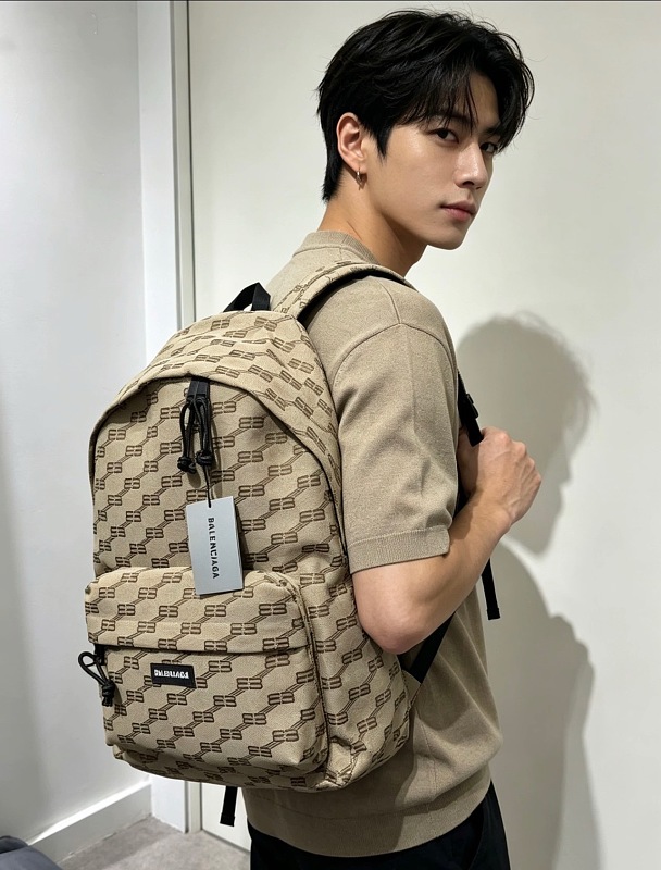 1+660514316 背包双肩包 47cm*35cm*20cm 3