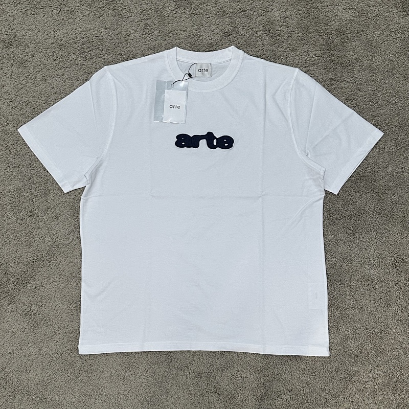 Ate Blur Embroidery Tee 5