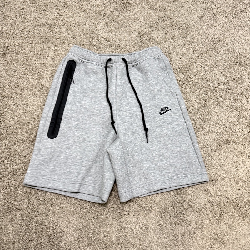 Nk Tech Fleece Short Grey 3