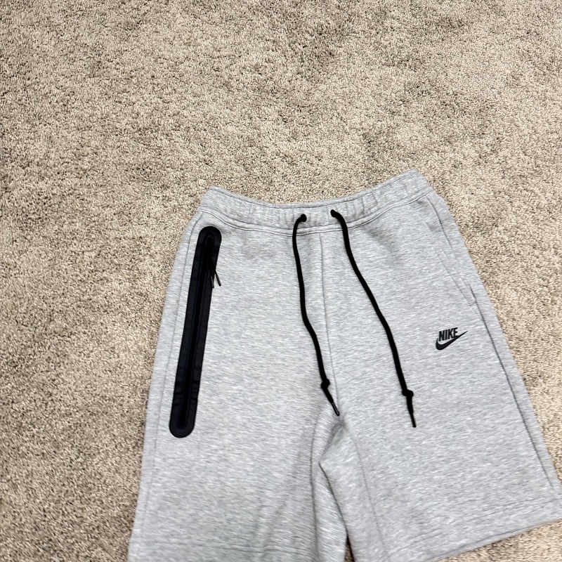 Nk Tech Fleece Short Grey 8