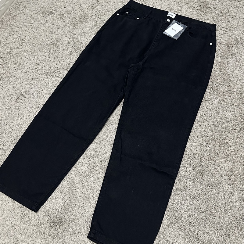 Ate Embroidered Pocket Denim Pants 8