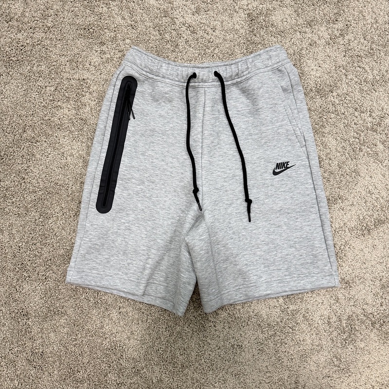 Nk Tech Fleece Short Grey 2