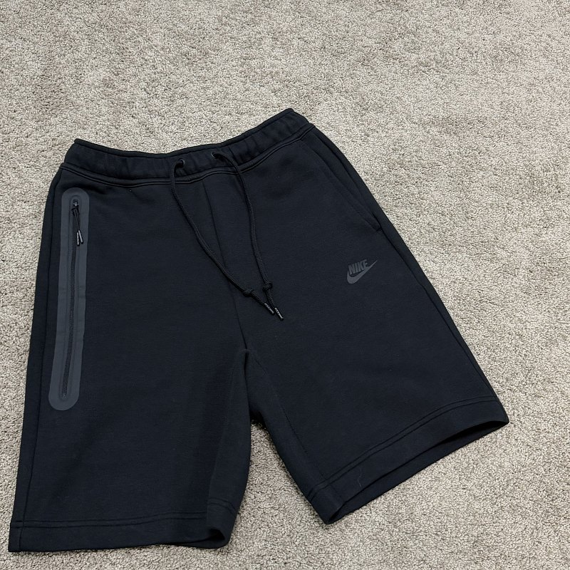 Nk Tech Fleece Short Black 4