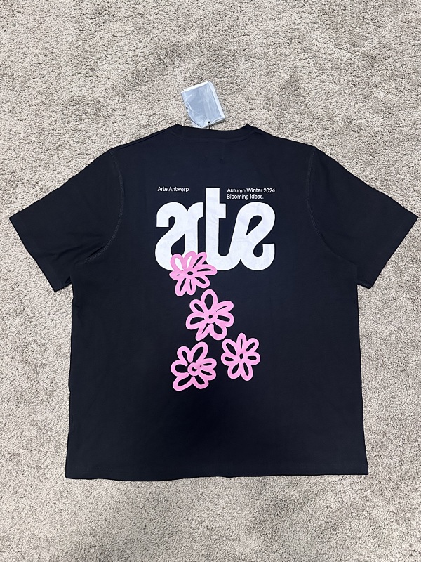 Ate Flowers Back T-shirt Black 3