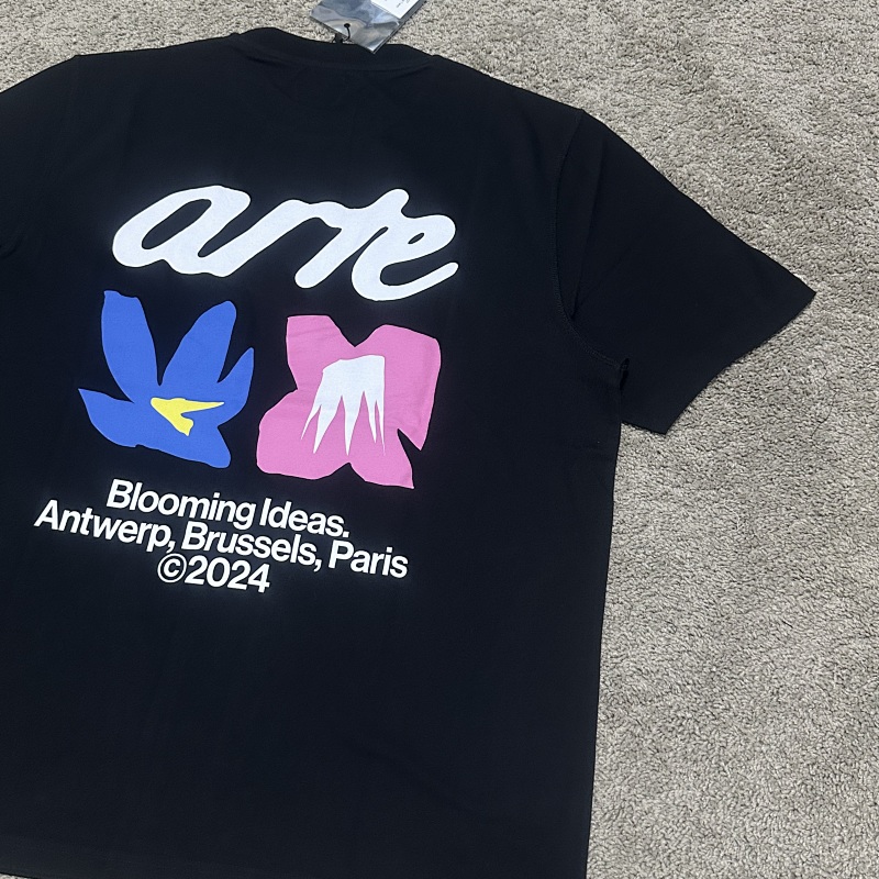 Ate Multi Flower Tee