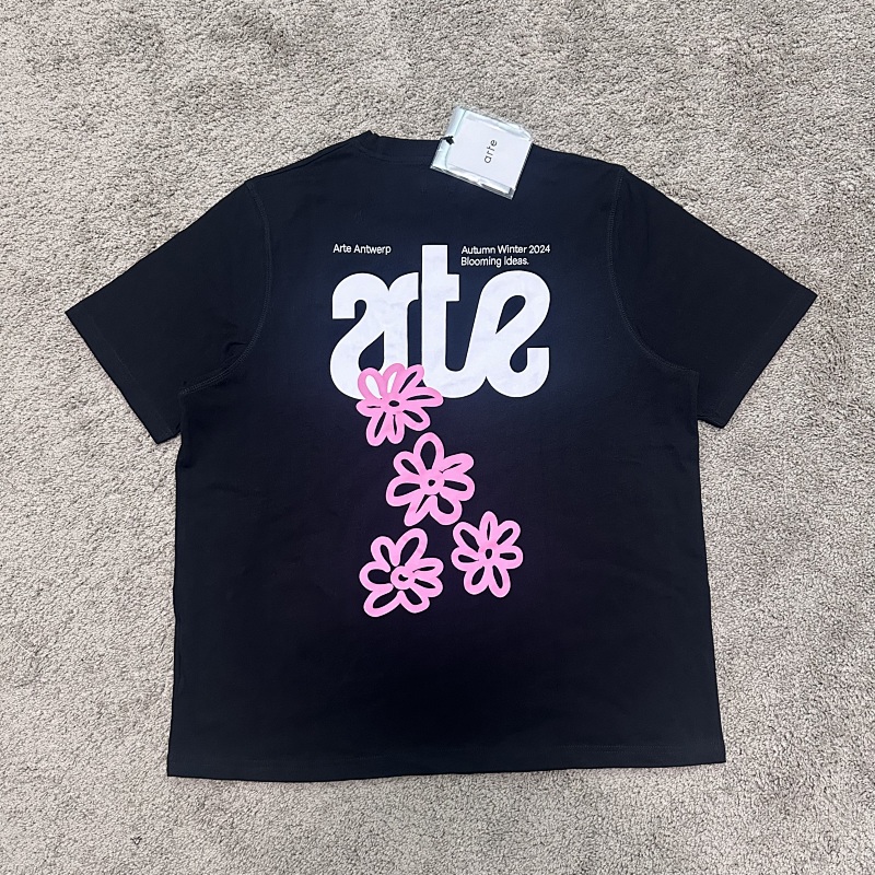 Ate Flowers Back T-shirt Black