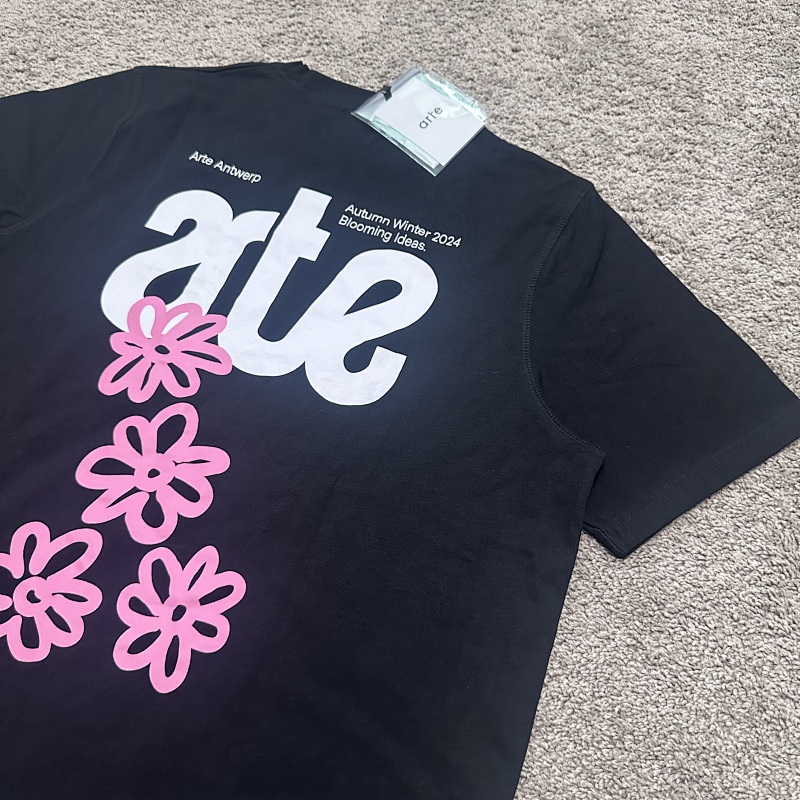 Ate Flowers Back T-shirt Black 6
