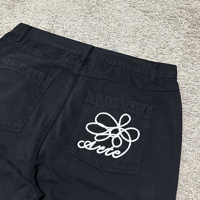 Ate Embroidered Pocket Denim Pants 5