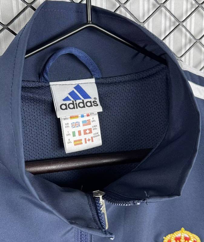 1999-00 Real Madrid Retro Windbreaker · 5
