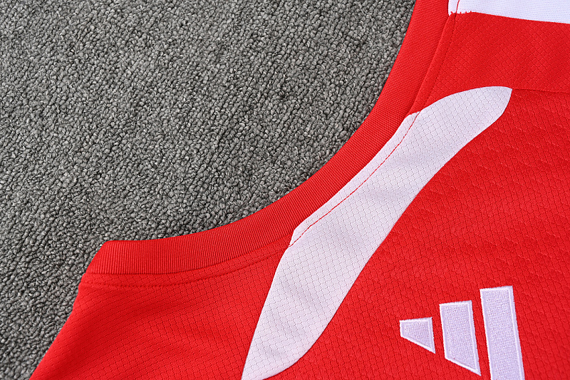 Arsenal Vest Tracksuit · 5