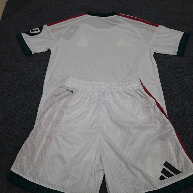 Real Madrid Home Player Short Sleeve Kit · 2