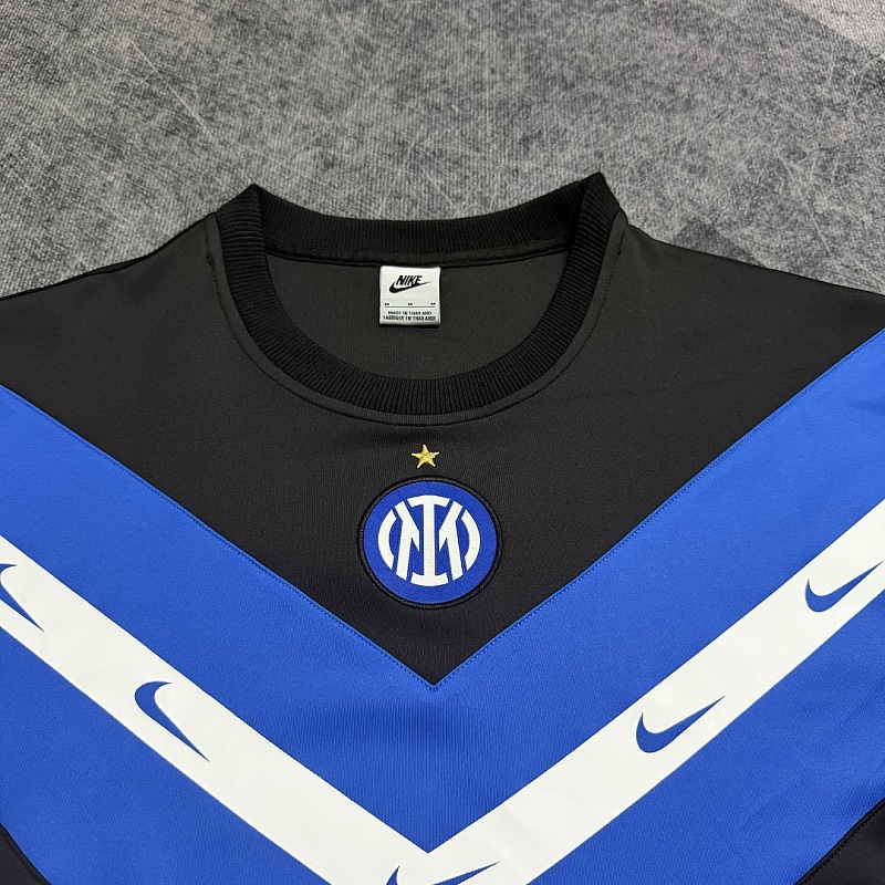 Inter Milan Extra Thick Short Sleeve Hoodie · 4